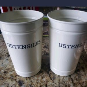 2/10$ Utensils holder